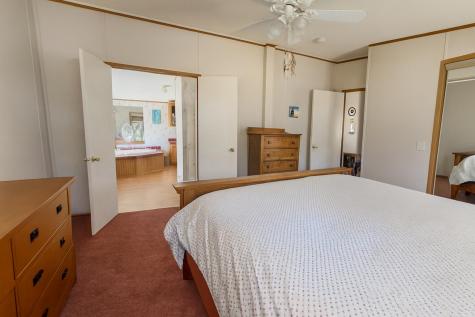 14 Town & Country Drive Lisbon ME 04250