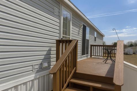 14 Town & Country Drive Lisbon ME 04250