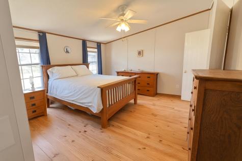14 Town & Country Drive Lisbon ME 04250
