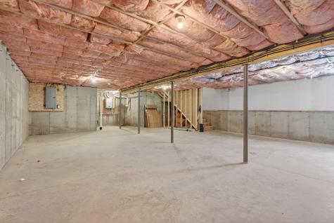 8 Hummingbird Lane Sanford ME 04073