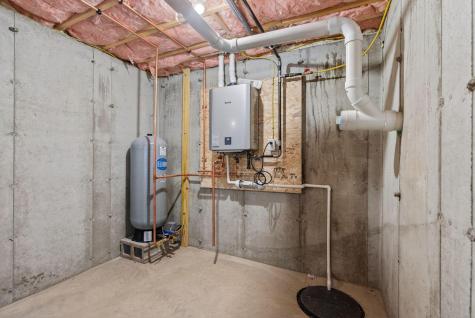 8 Hummingbird Lane Sanford ME 04073