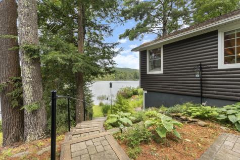 9 Restful Way Waterboro ME 04087