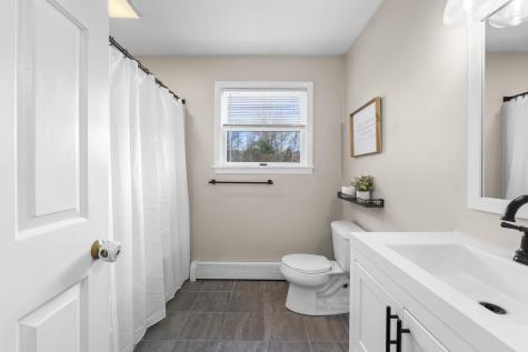 19 Spear Drive Bowdoinham ME 04008