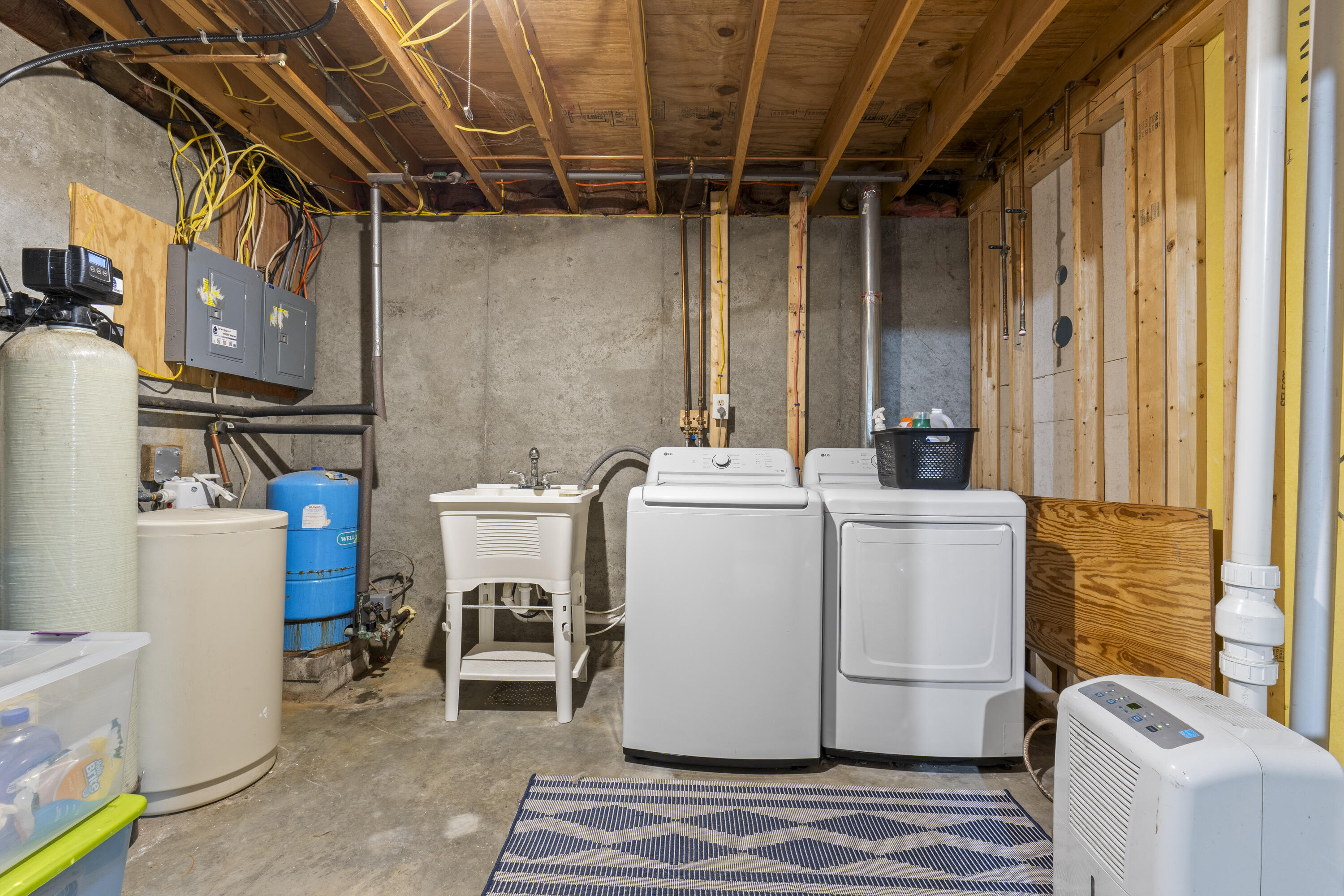 19 Spear Drive Bowdoinham ME 04008