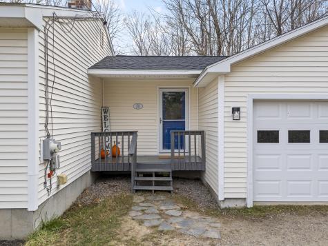 19 Spear Drive Bowdoinham ME 04008