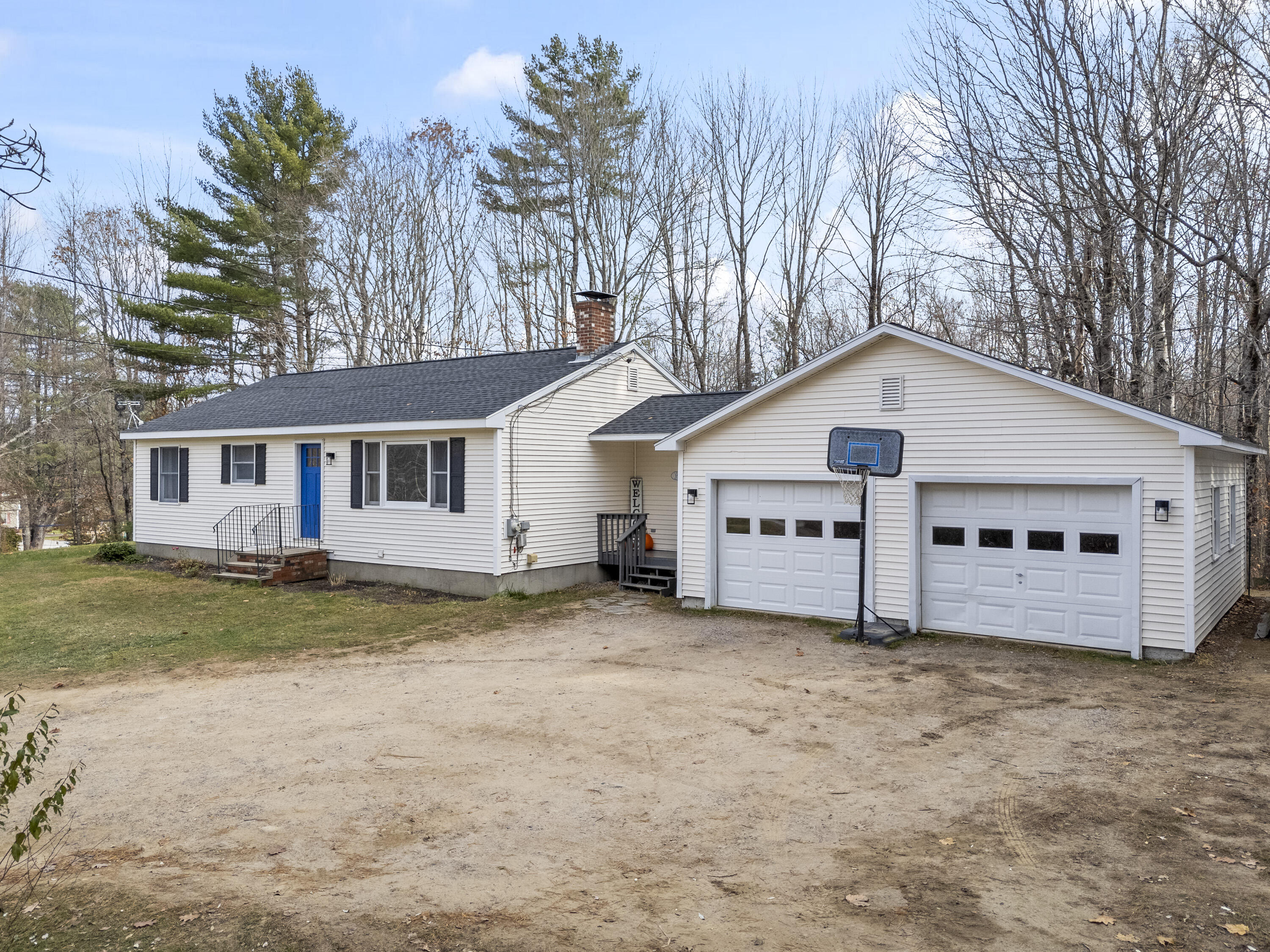 19 Spear Drive Bowdoinham ME 04008