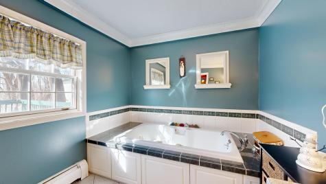 36 Irwin Street Lewiston ME 04240