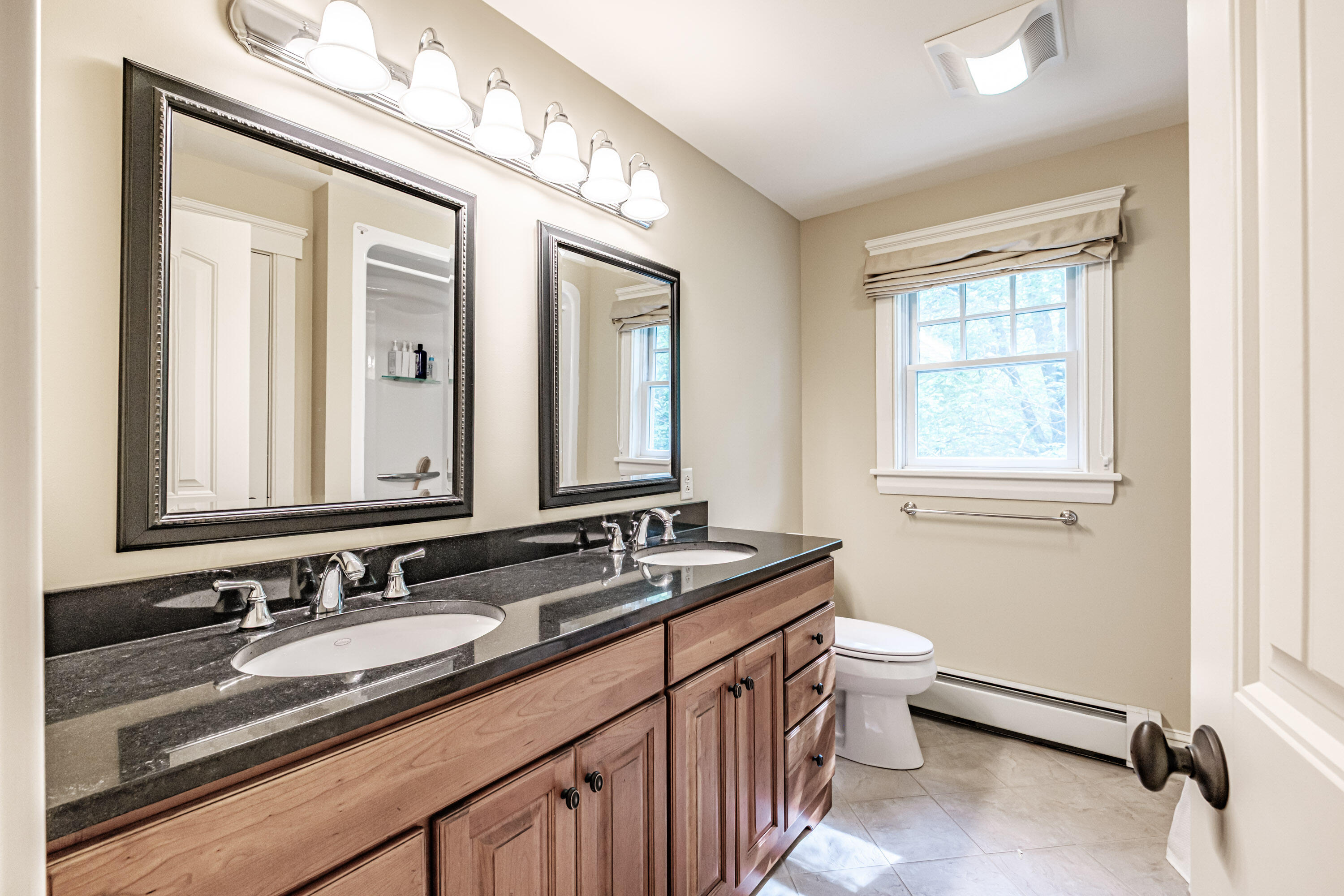 31 Painted Point Road Phippsburg ME 04562