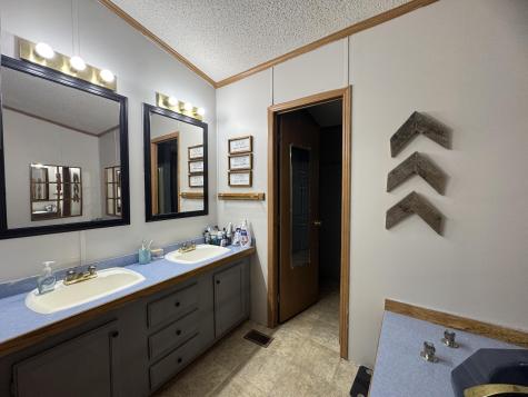 7 Pond Road Abbot ME 04406