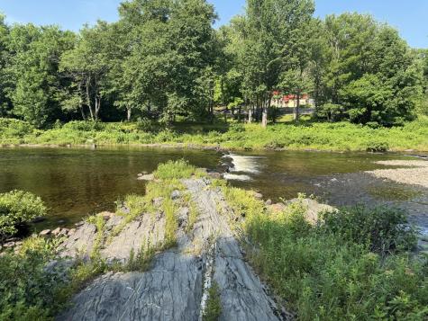 7 Pond Road Abbot ME 04406