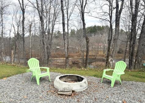 7 Pond Road Abbot ME 04406