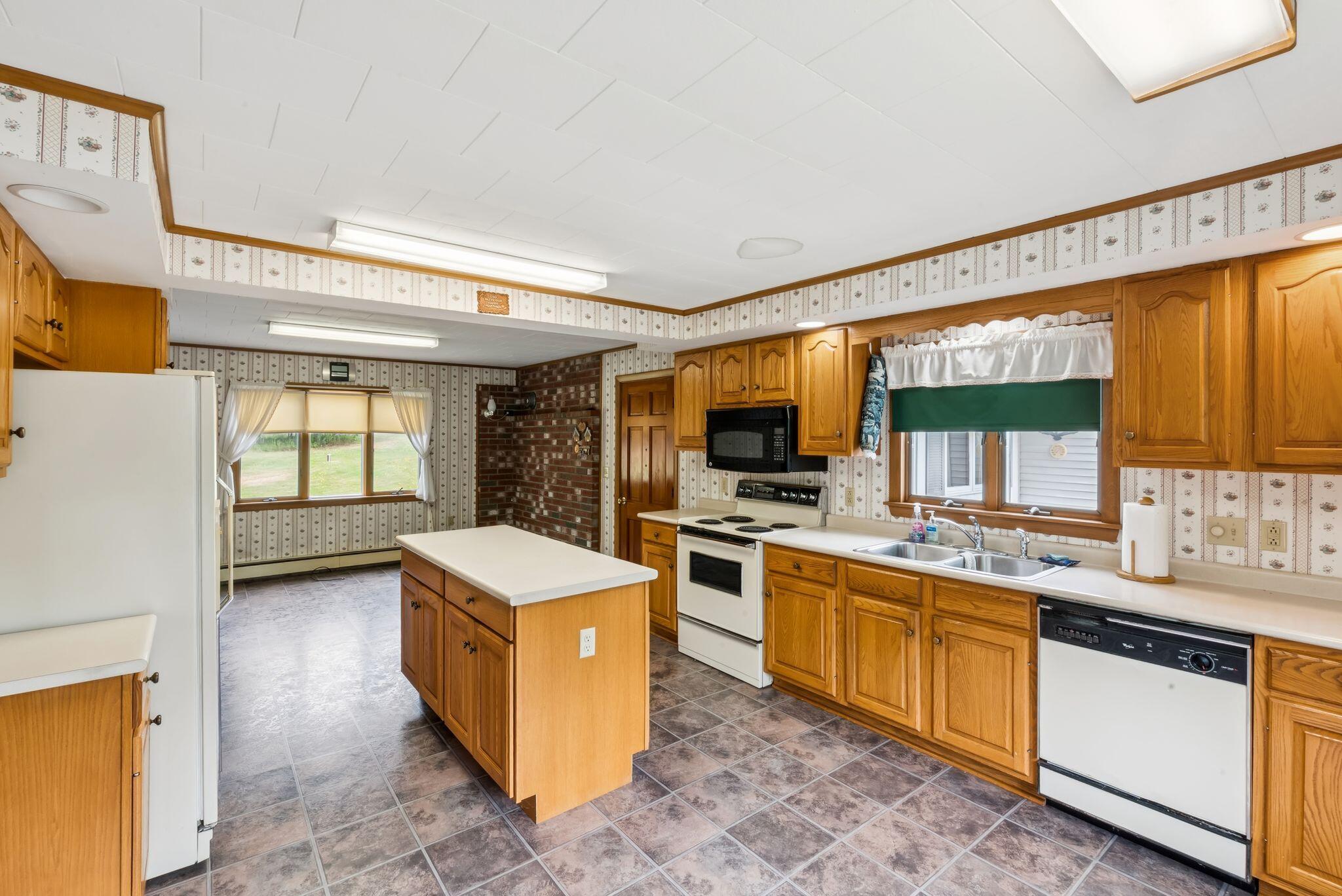 1390 Route 3 China ME 04358