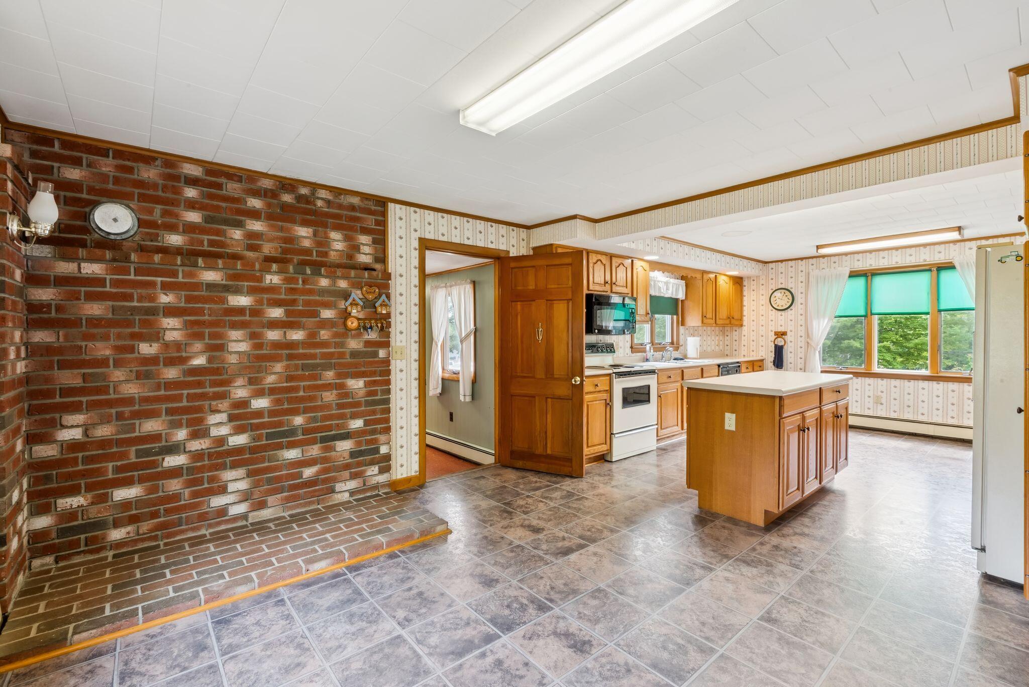 1390 Route 3 China ME 04358