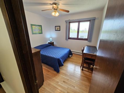 8 Butler Drive Lewiston ME 04240