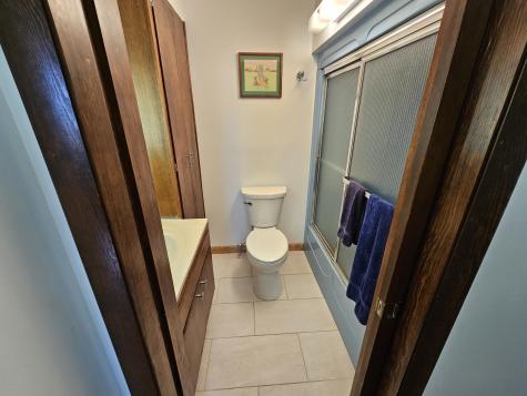 8 Butler Drive Lewiston ME 04240