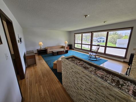 8 Butler Drive Lewiston ME 04240