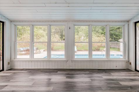11 Brookside Drive Falmouth ME 04105