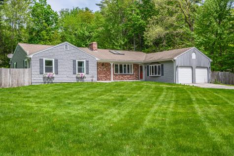 11 Brookside Drive Falmouth ME 04105