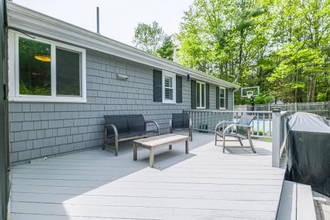 11 Brookside Drive Falmouth ME 04105