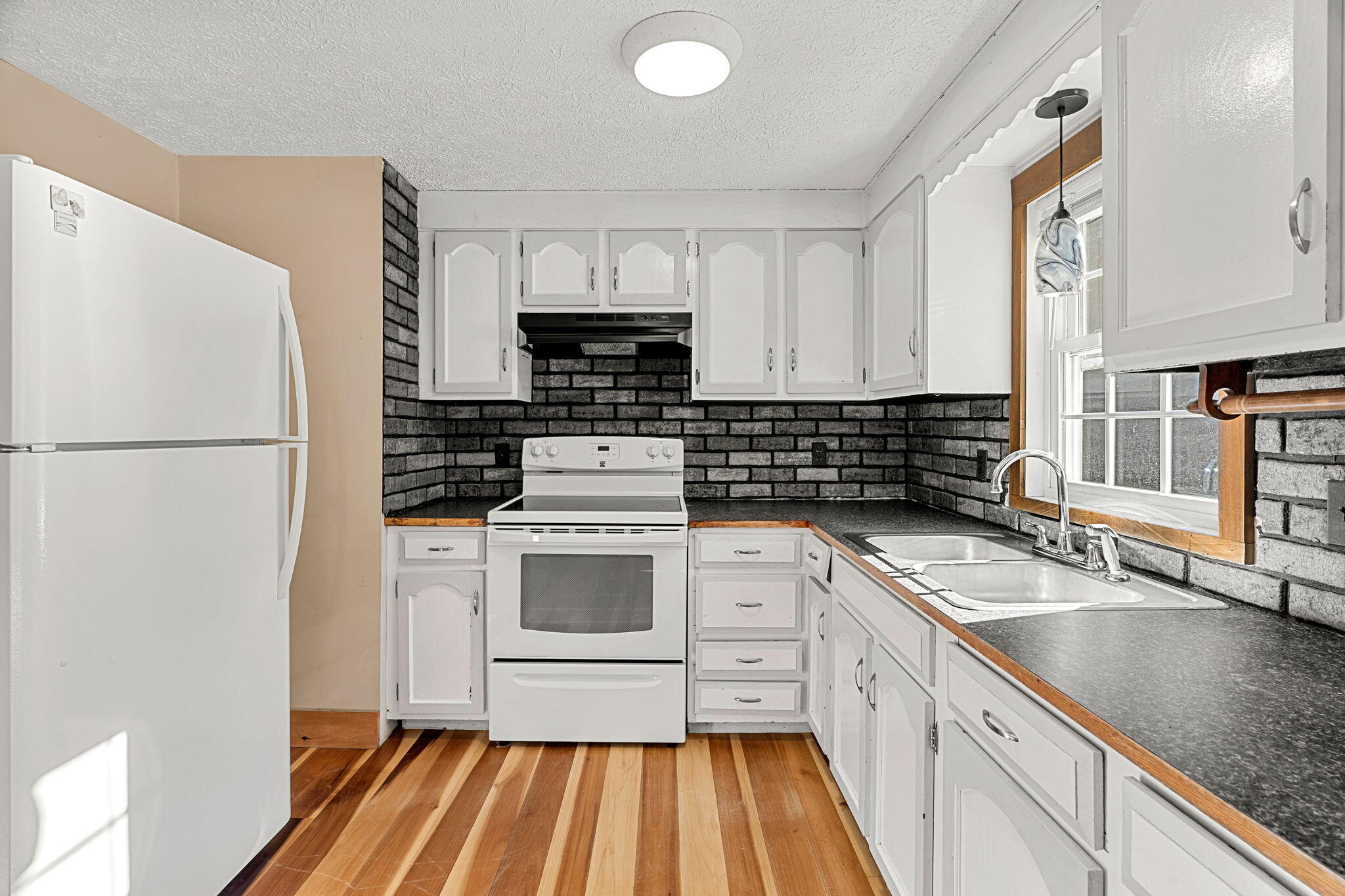 24 Pine Meadow Drive North Berwick ME 03906