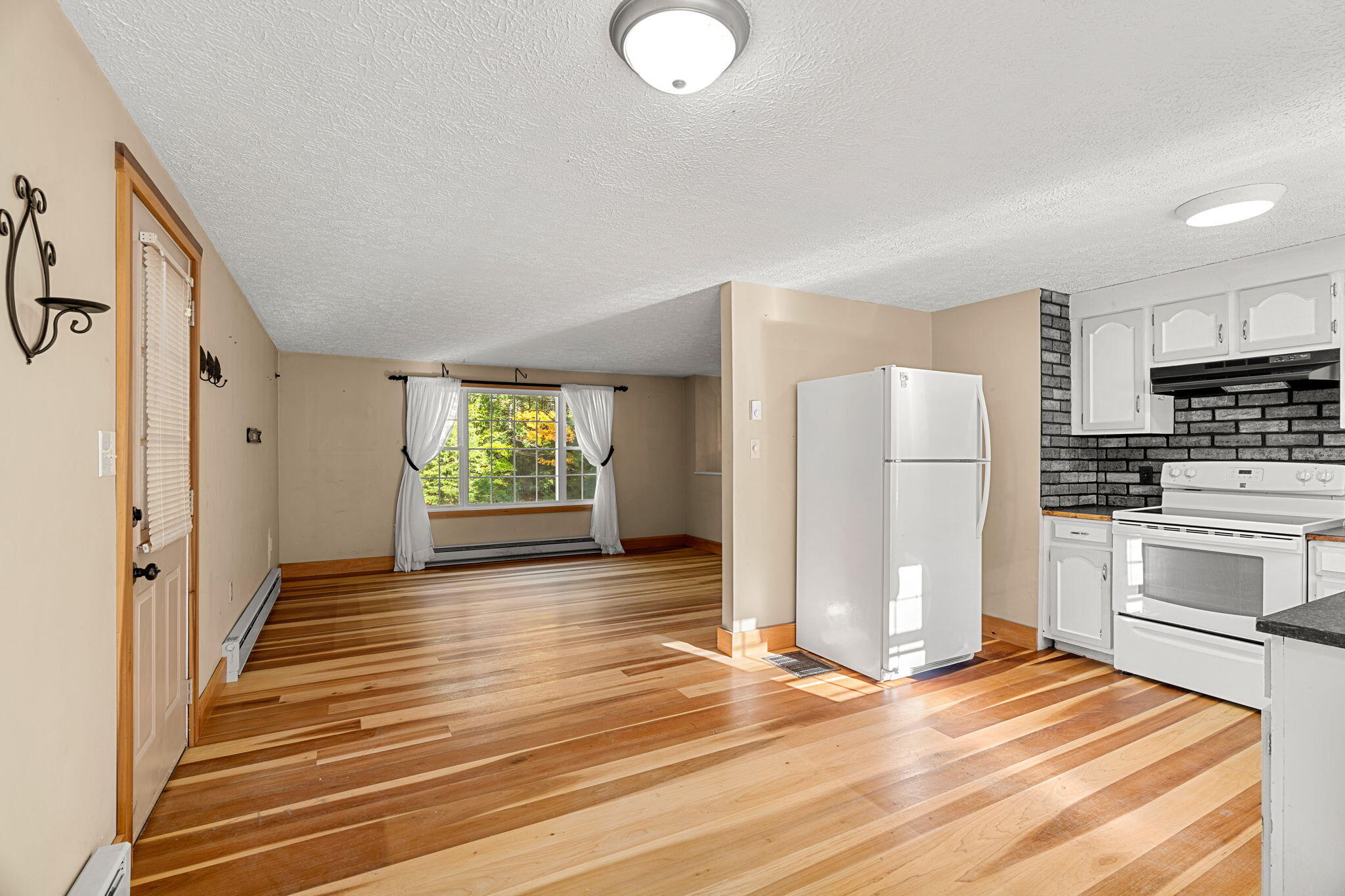 24 Pine Meadow Drive North Berwick ME 03906