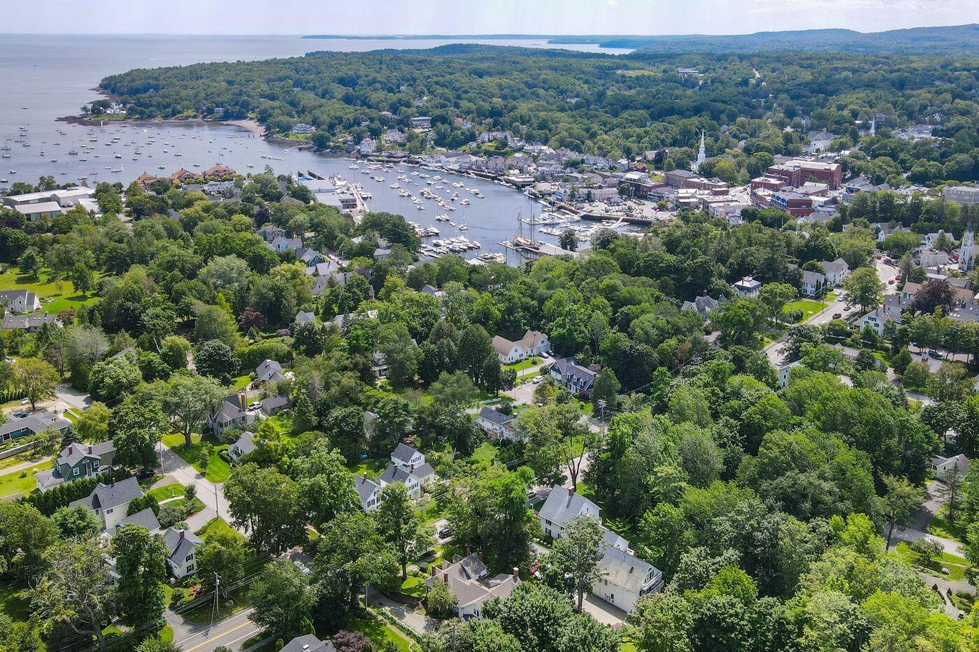 22 High Street Camden ME 04843