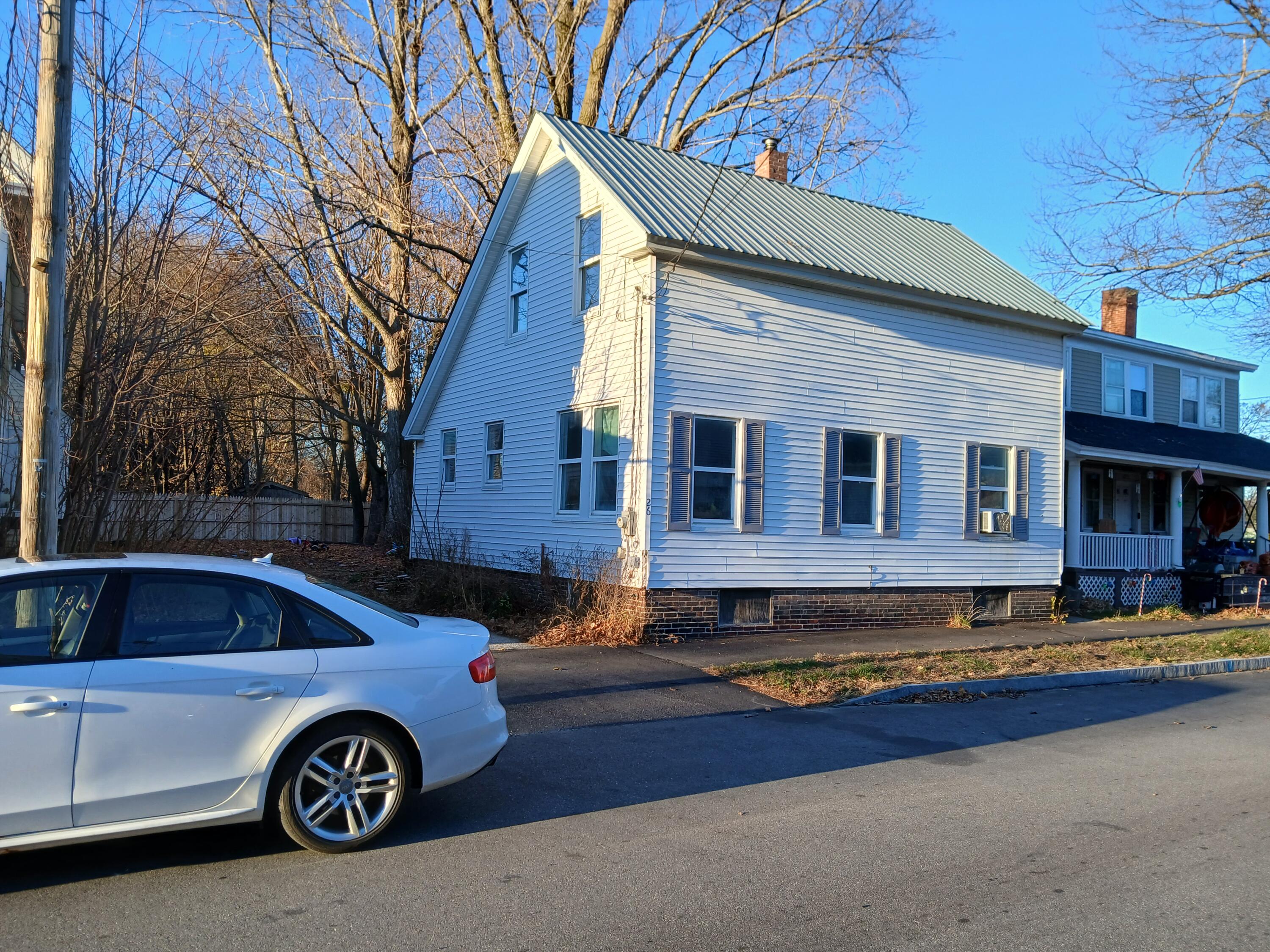 26 Vernon Street Auburn ME 04210