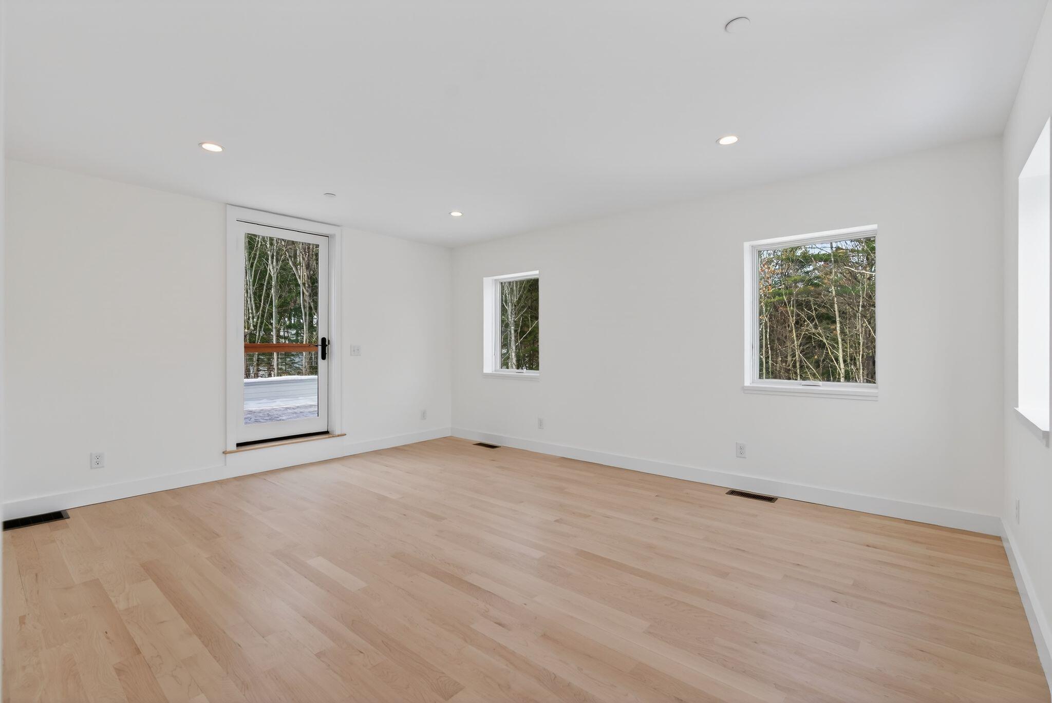 24 Mattie Lane Durham ME 04222