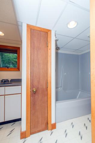 15 Beacon Avenue Camden ME 04843