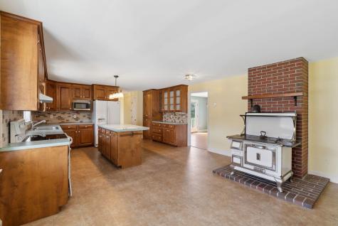 6 Crossing Brook Road Cumberland ME 04021