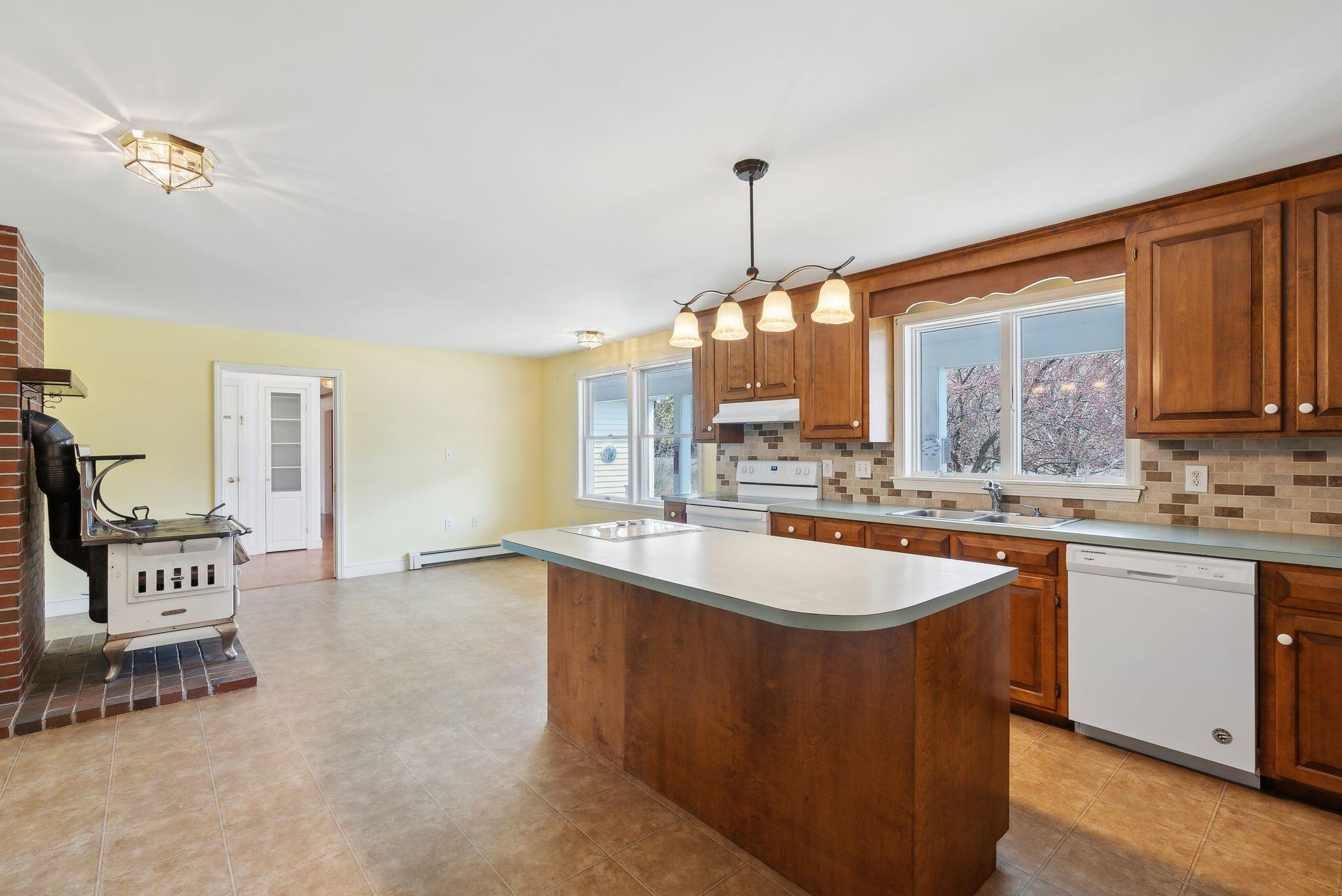 6 Crossing Brook Road Cumberland ME 04021