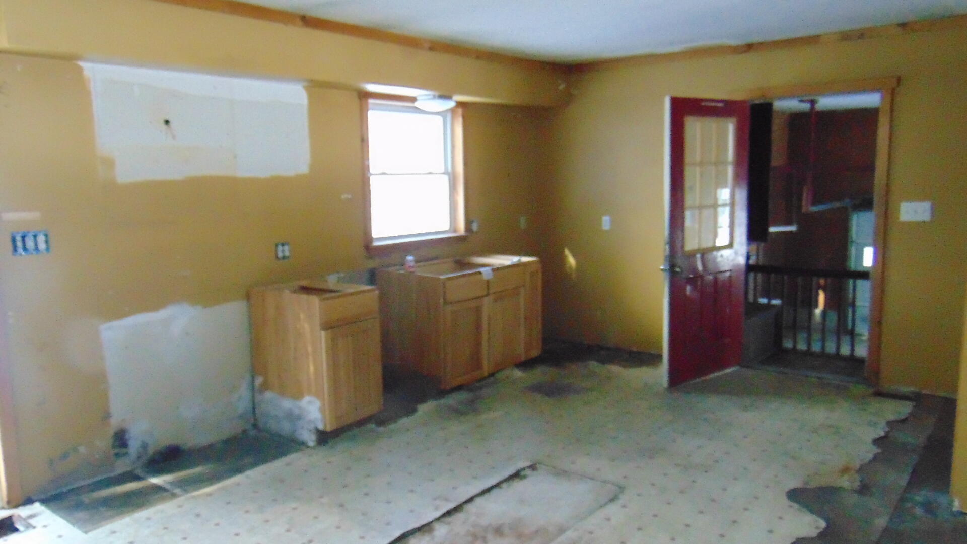 17 Edwards Street Lincoln ME 04457