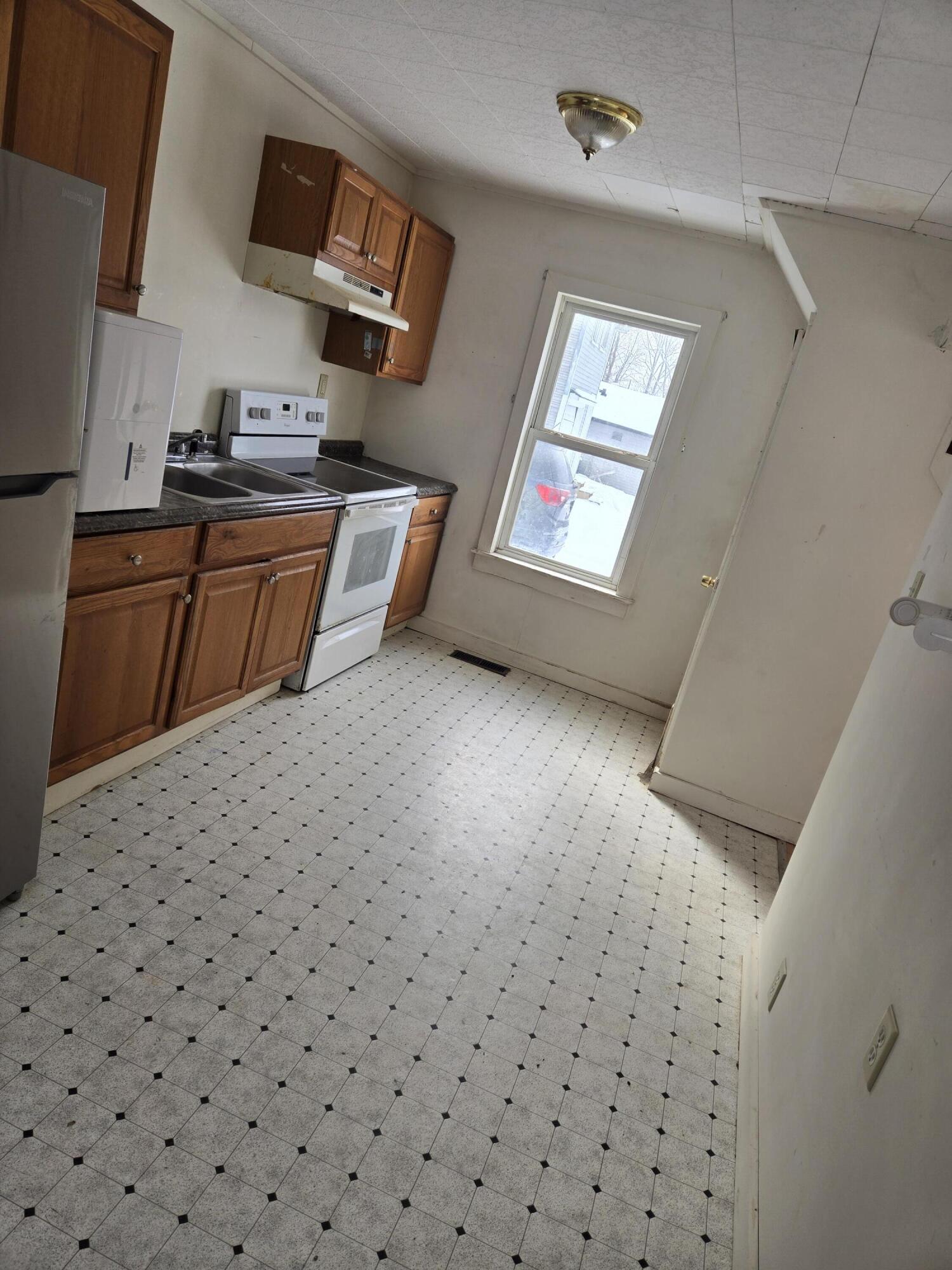 111 Prospect Street Dexter ME 04930