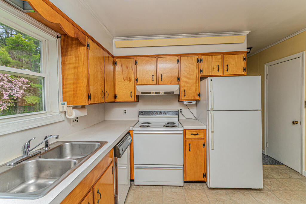 152 Davis Road Farmington ME 04938