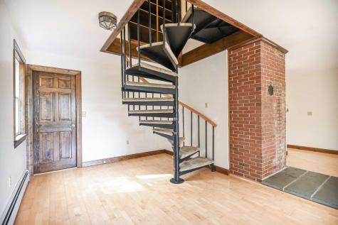 276 Us Route 1 York ME 03909