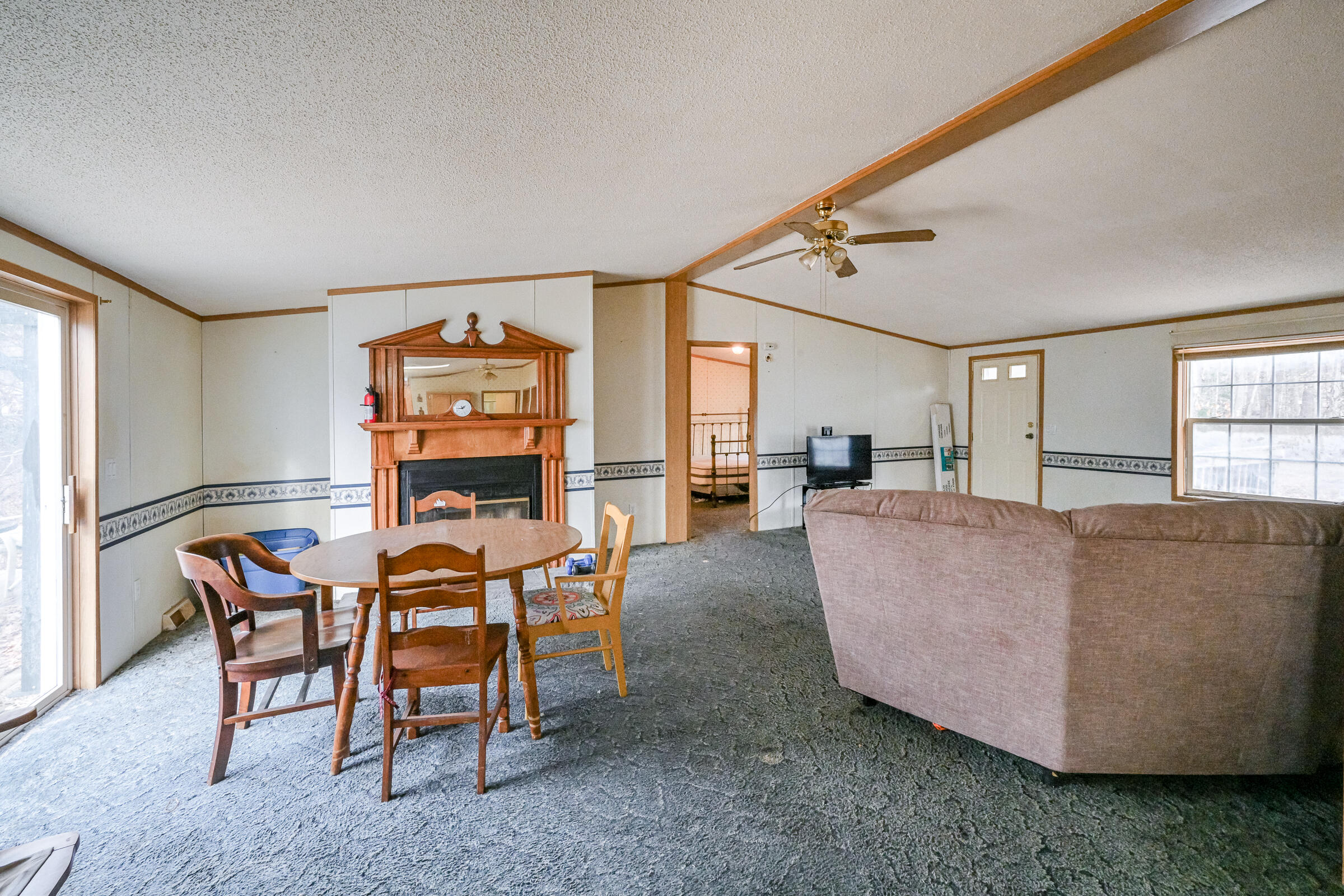 18 Jacks Lane Chelsea ME 04330