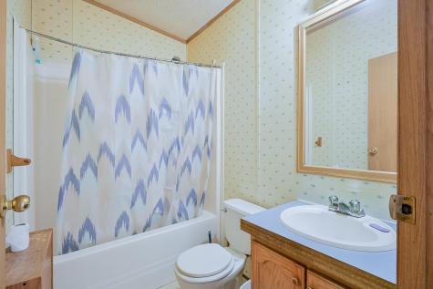 18 Jacks Lane Chelsea ME 04330