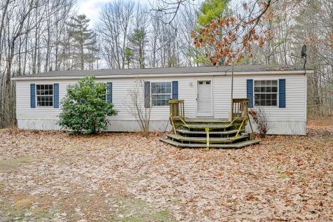 18 Jacks Lane Chelsea ME 04330