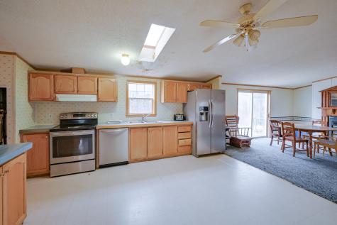 18 Jacks Lane Chelsea ME 04330