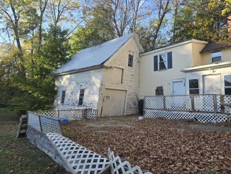 11 Pine Street Mechanic Falls ME 04256