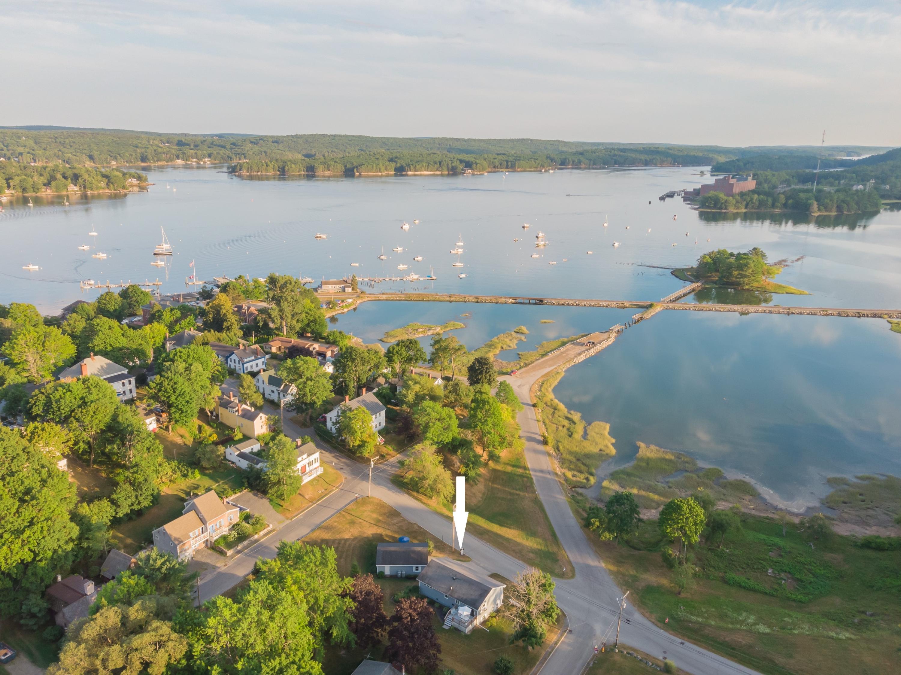 19 Bradbury Street Wiscasset ME 04578
