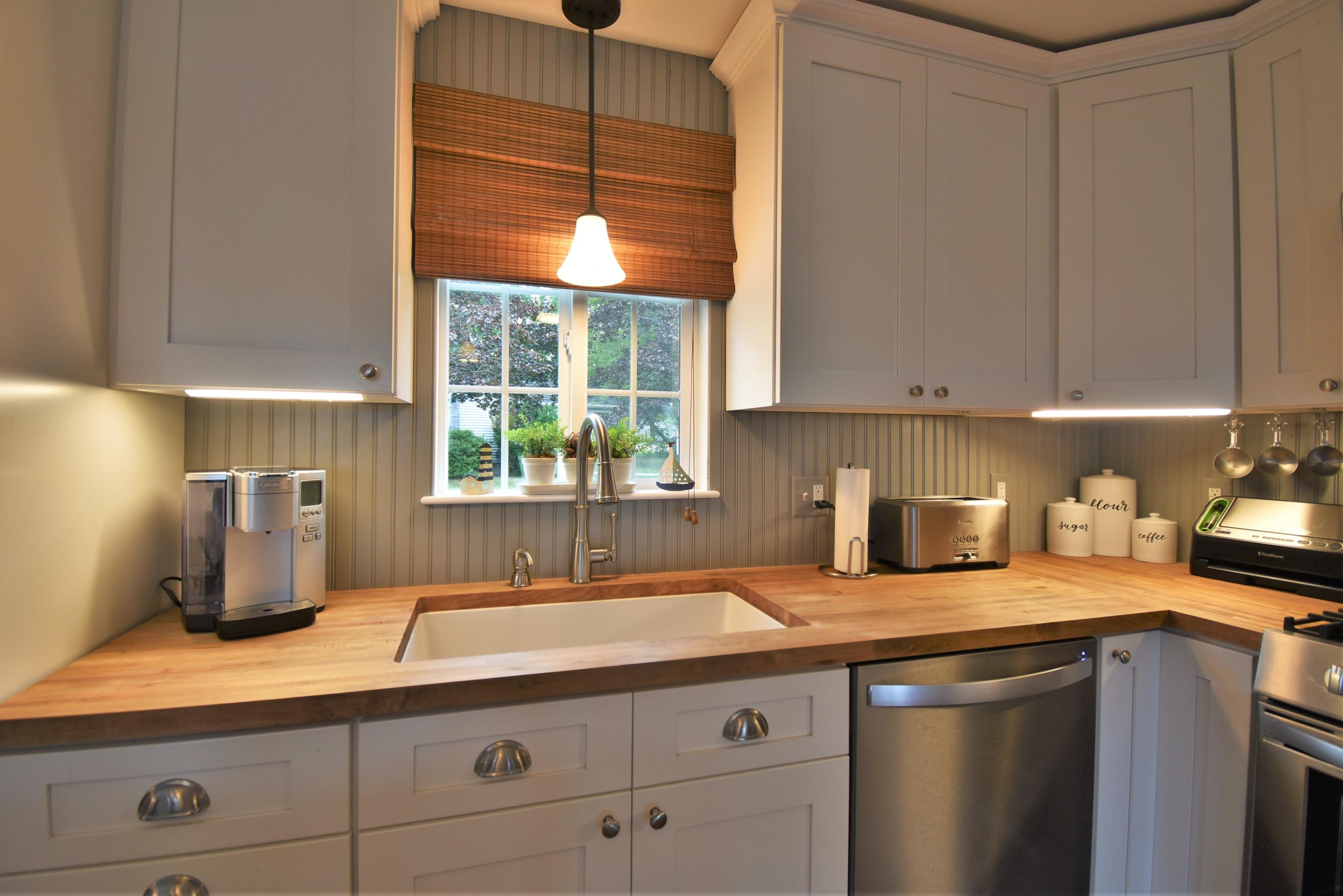 19 Bradbury Street Wiscasset ME 04578