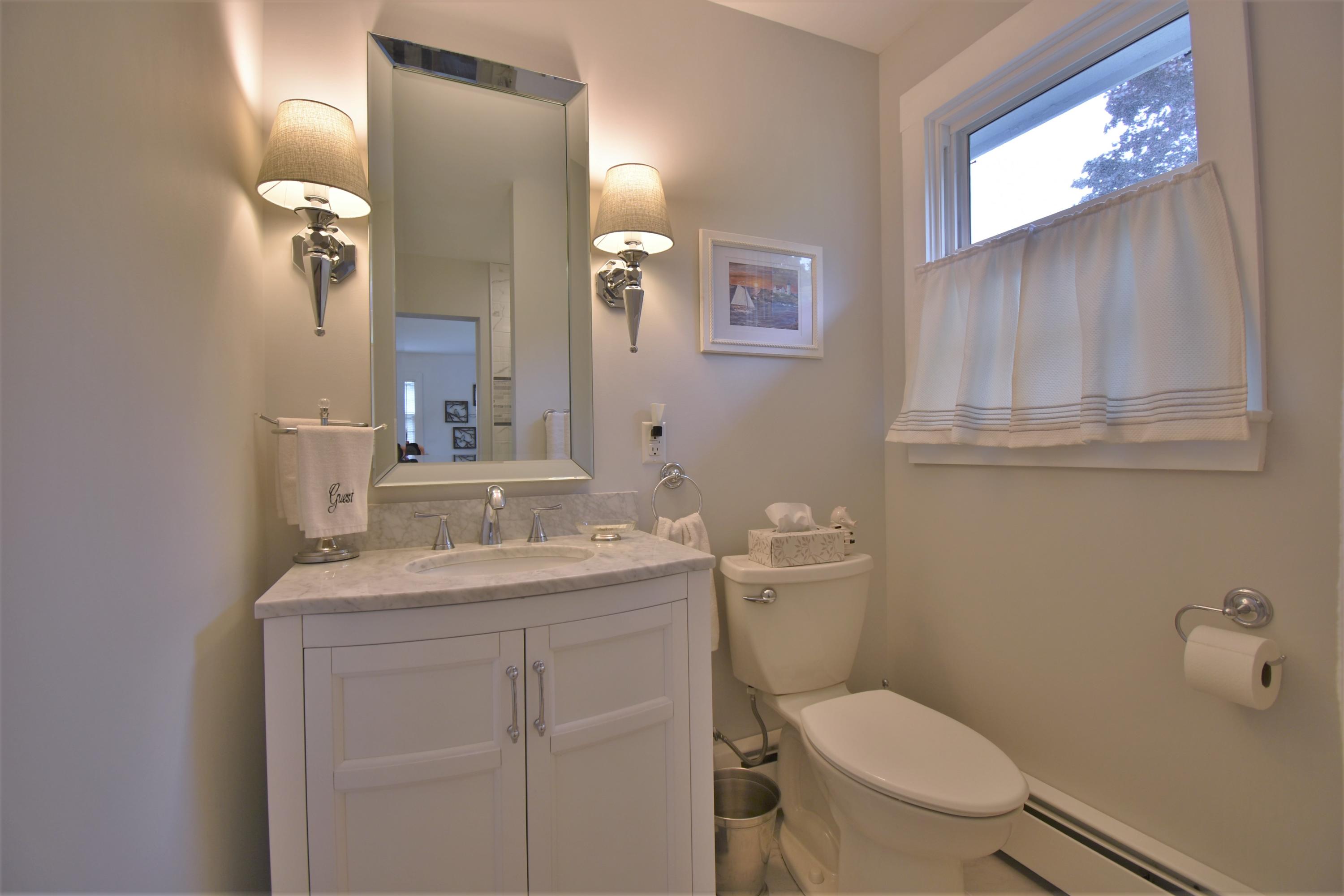 19 Bradbury Street Wiscasset ME 04578