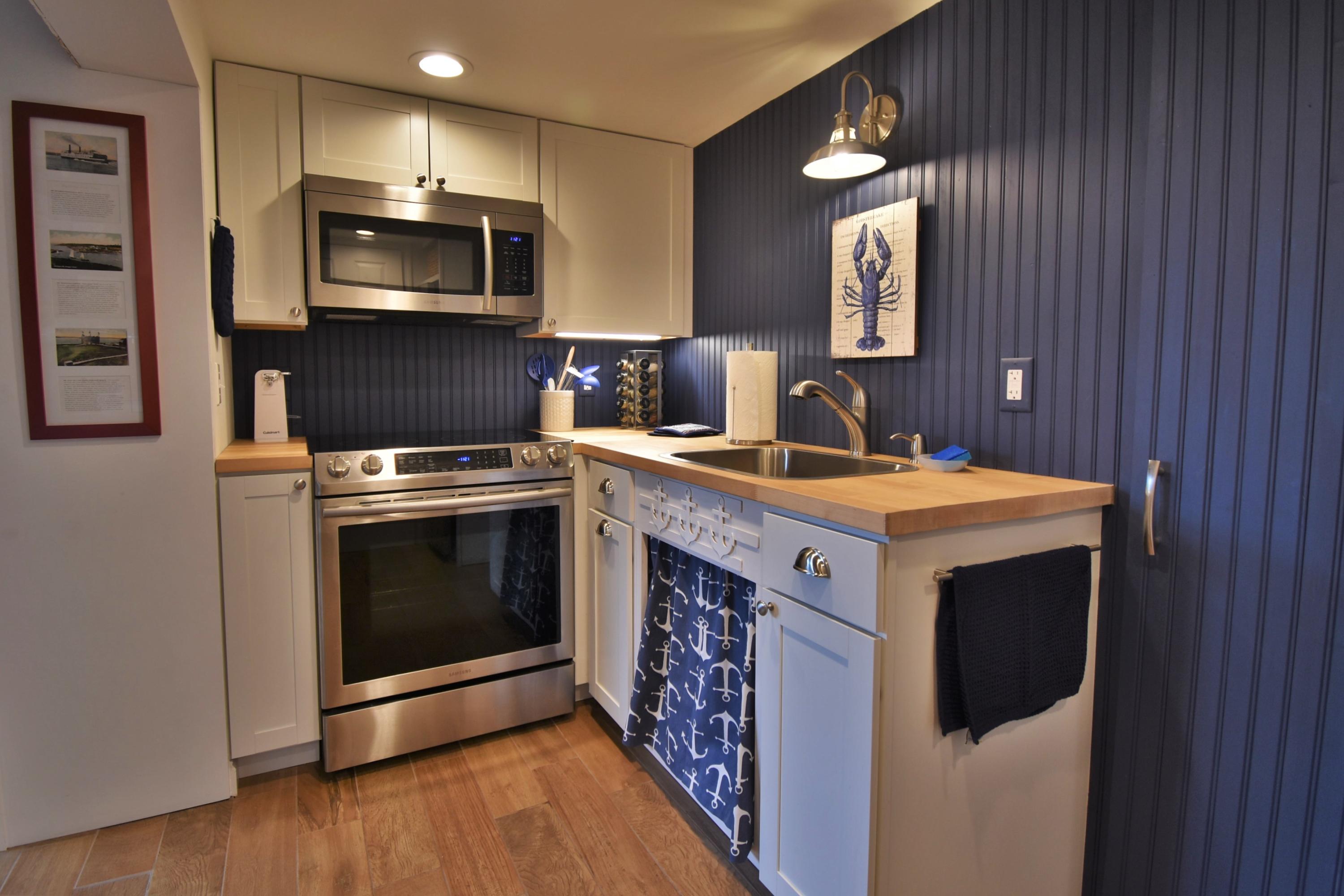 19 Bradbury Street Wiscasset ME 04578