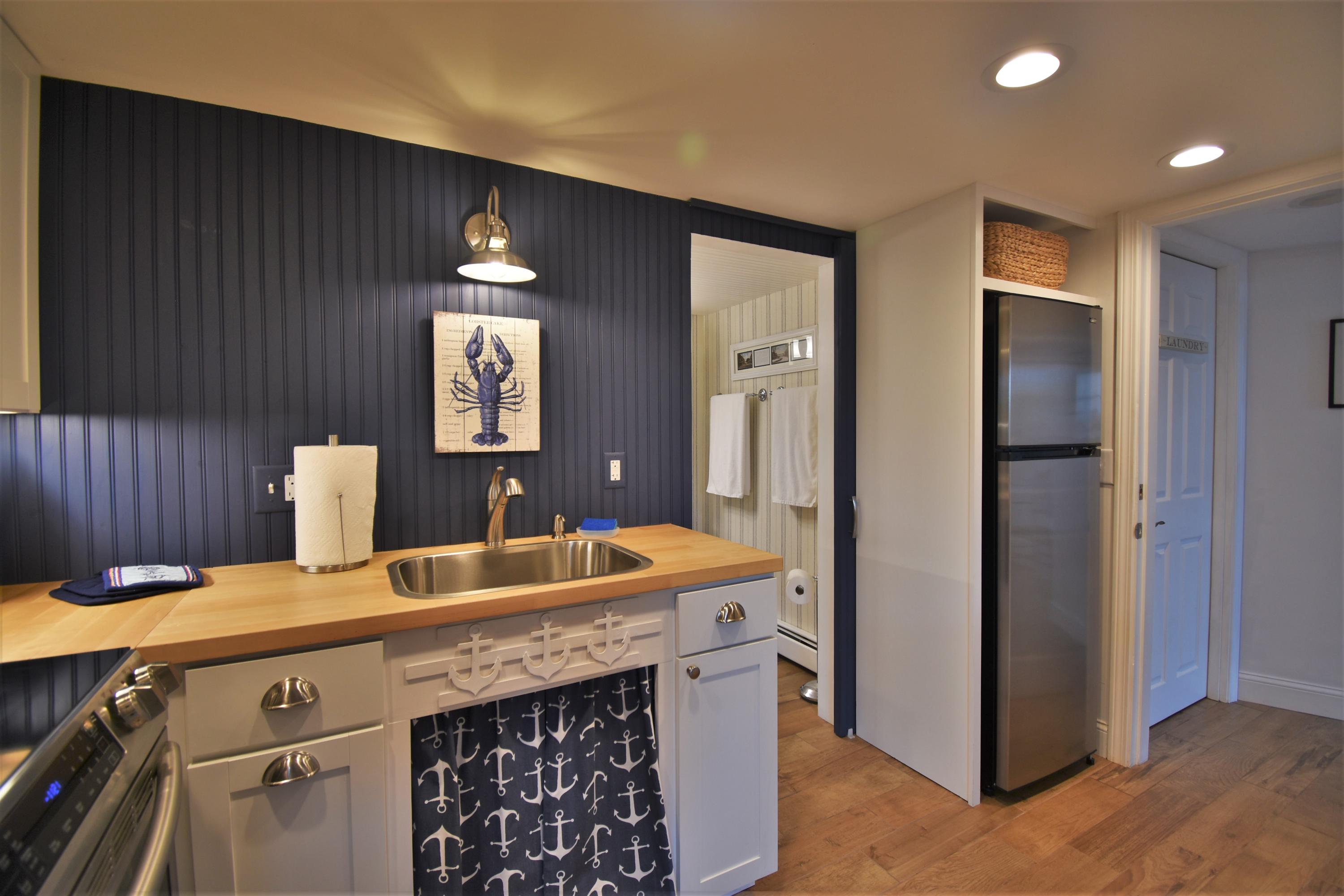 19 Bradbury Street Wiscasset ME 04578