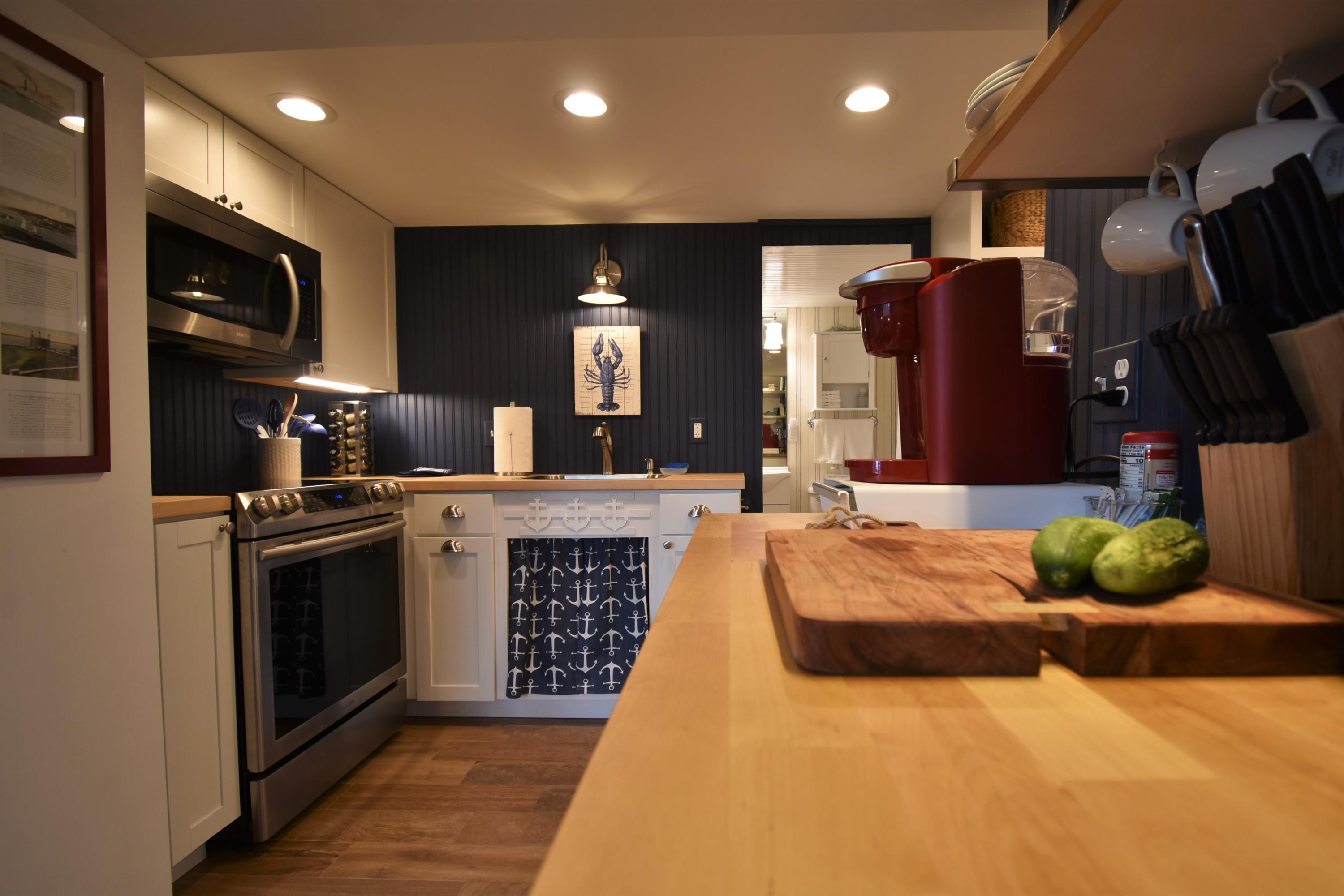 19 Bradbury Street Wiscasset ME 04578
