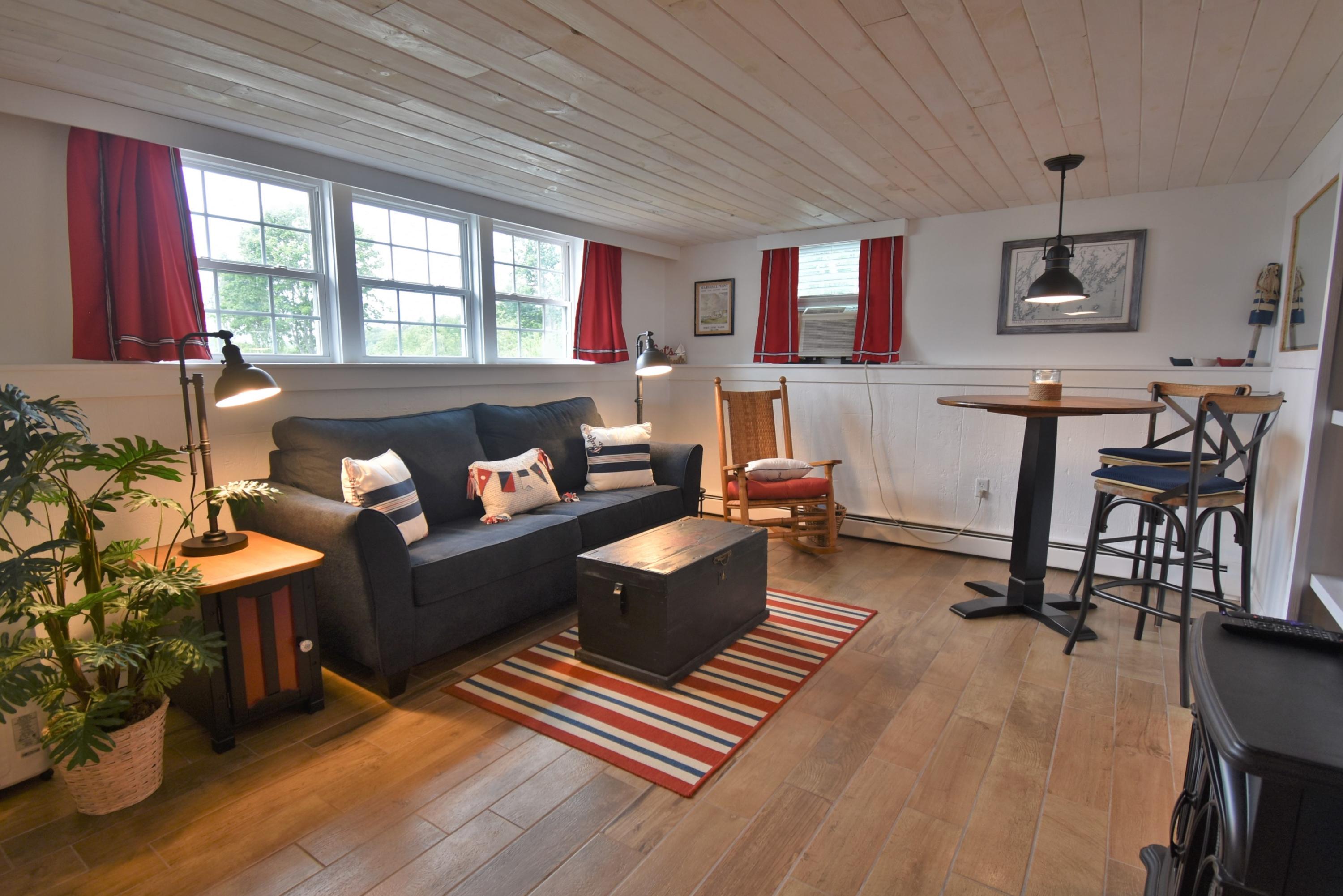 19 Bradbury Street Wiscasset ME 04578