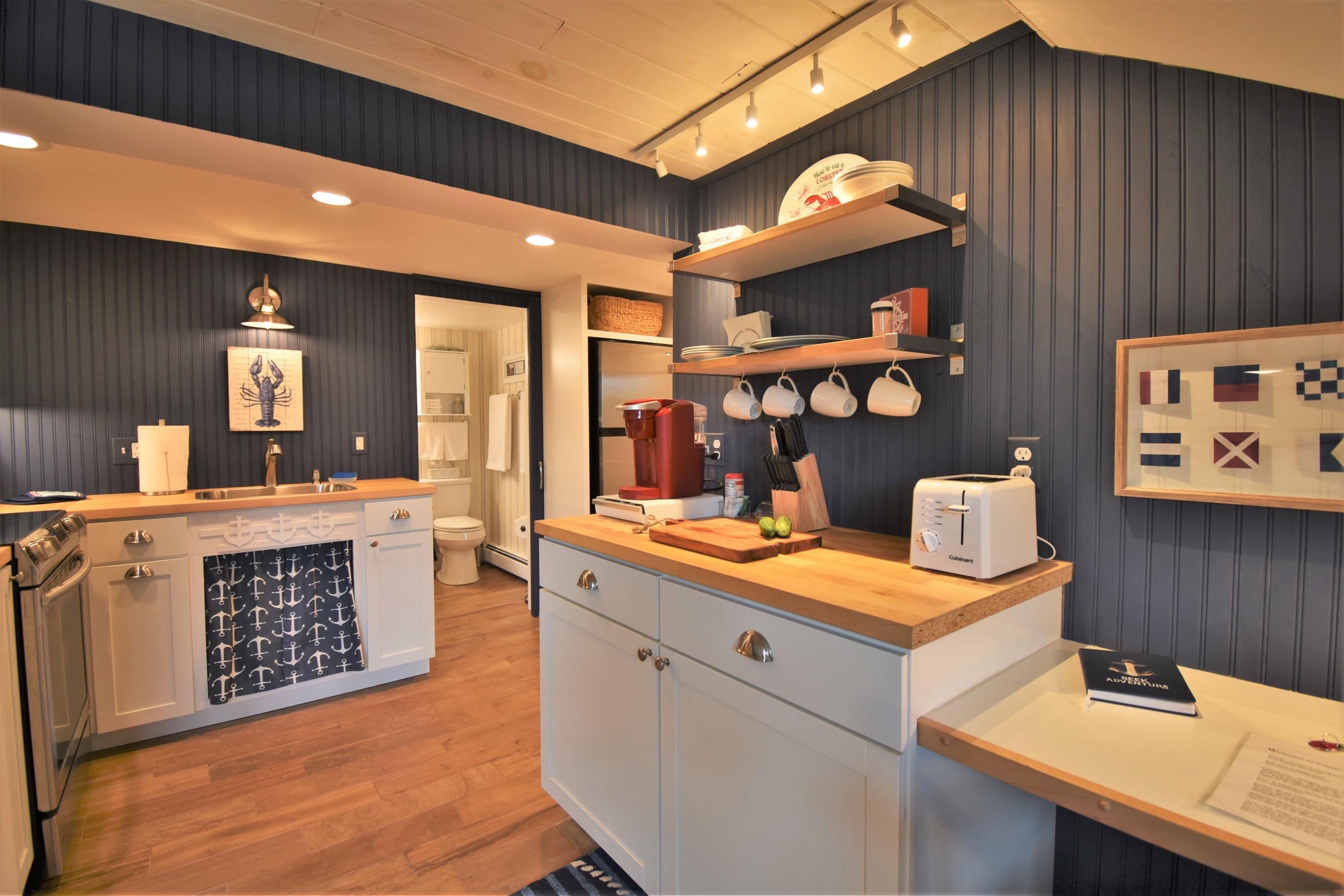 19 Bradbury Street Wiscasset ME 04578