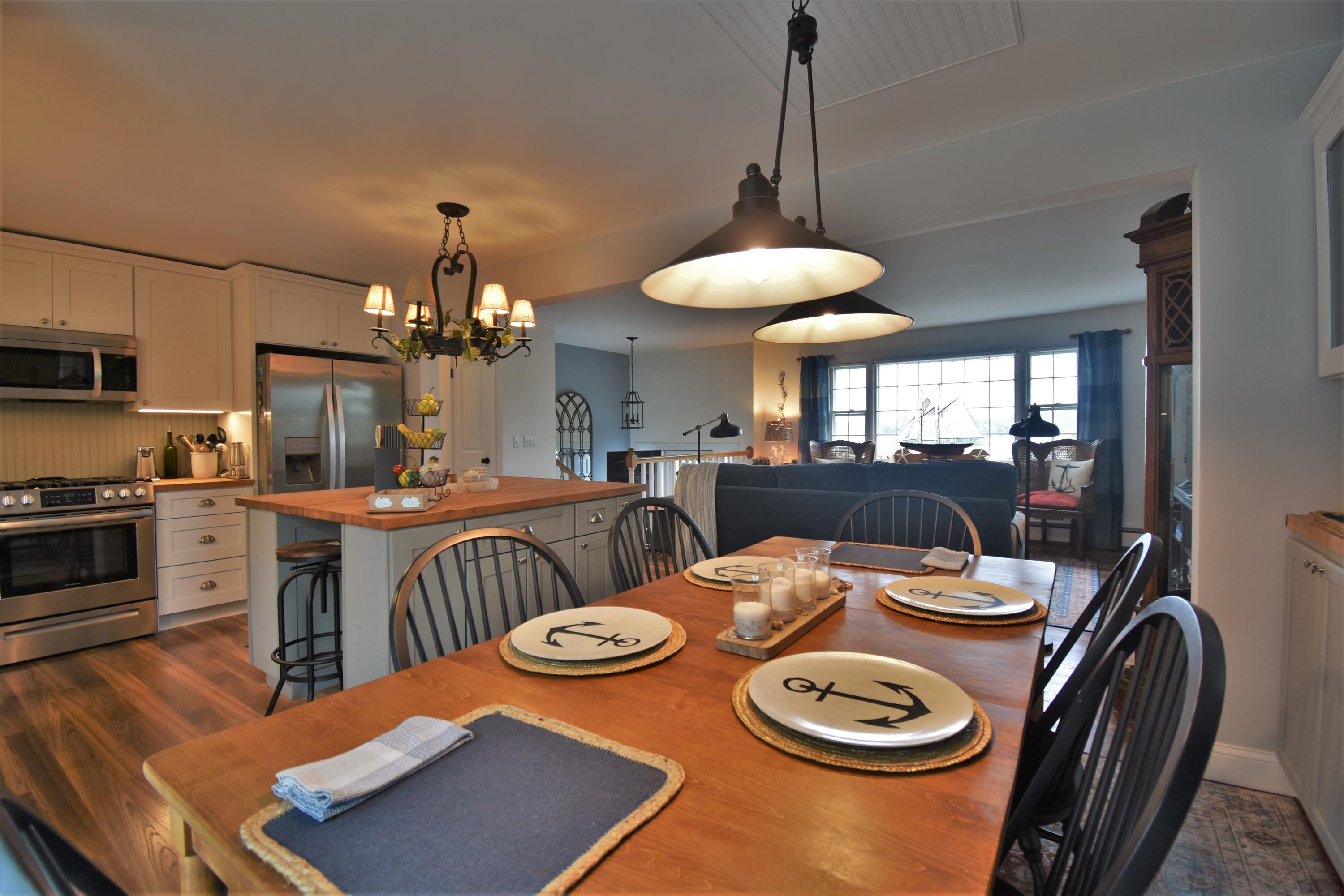19 Bradbury Street Wiscasset ME 04578