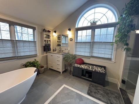 11 Baker Road Winterport ME 04496